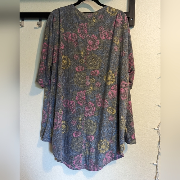 LuLaRoe Lindsey cover up - Picture 2 of 2